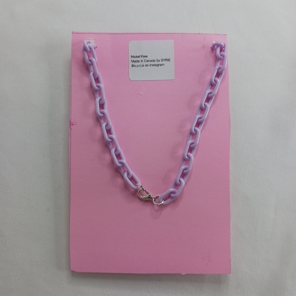 Plastic Lavender Link Necklace with Bat Pendant. - Picture 2 of 2